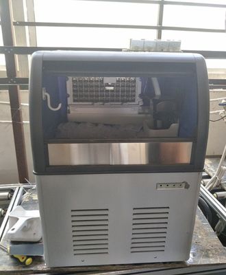 Профессиональная коммерческая кубическая ледочная машина с емкостью хранения 1000 кг льда
