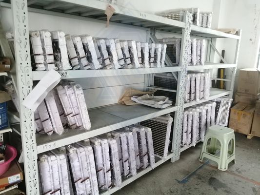 Машина для создания автоматических блоков льда, емкость 300 кг.