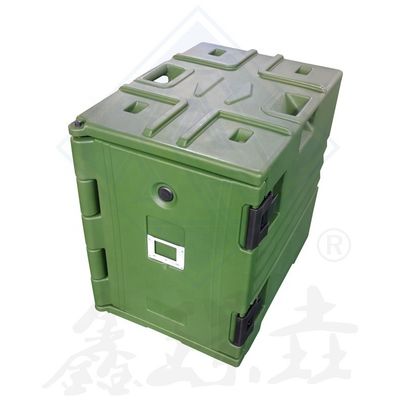 Изолированная коробка с небольшими колесами и многоцветным дизайном в обеденной коробке