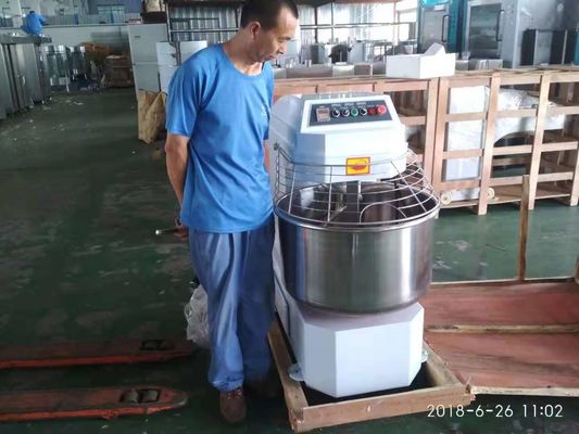 Промышленные гостиницы Микшер для теста Планетарная спиральная хлебная кратерная машина для смешивания теста