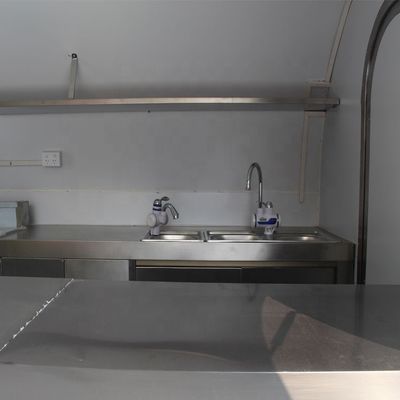 Удобная корзина для колбасных напитков и закусок на заводе по переработке фруктов