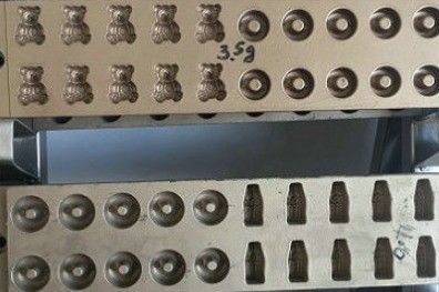 30-50 кг/ч полуавтоматическая линия производства банановой медвежьей желеты пектина для рынка