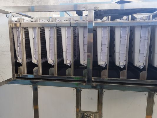 Большая 5-тонная коммерческая кубическая холодильная машина для производства льда с напряжением 220 В