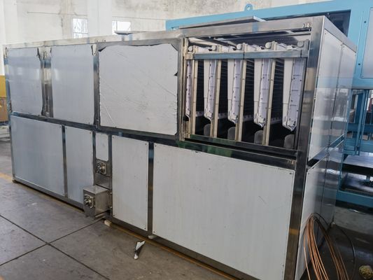 Большая 5-тонная коммерческая кубическая холодильная машина для производства льда с напряжением 220 В