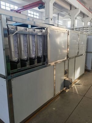 4500W Водоохлаждающая ледяная кубическая машина для быстрого и постоянного производства льда