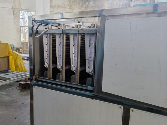 4500W Водоохлаждающая ледяная кубическая машина для быстрого и постоянного производства льда