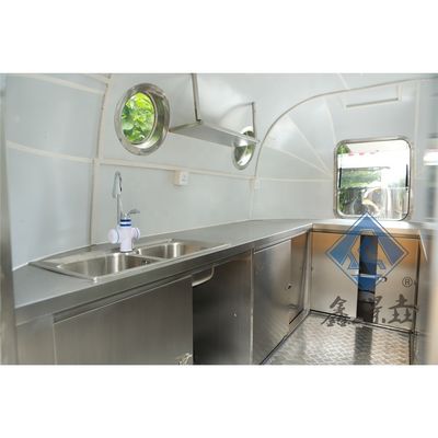 Торговые тележки с едой Мобильный пищевой грузовик с кухней и печью для пиццы Надежный продавец