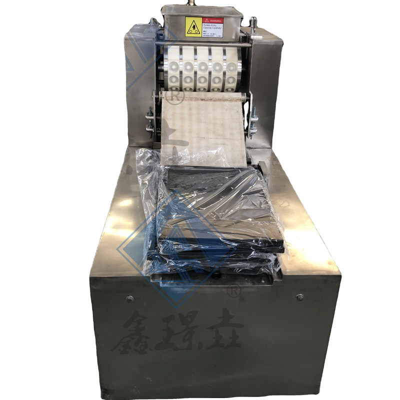 Машина для изготовления ореховых пирогов Полностью автоматическая линия производства кремовых печенья и печенья