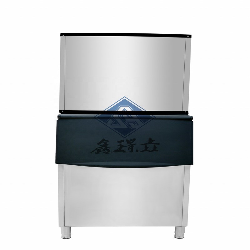 Промышленная машина для изготовления кубиков льда 700P 227 кг/день с емкостью хранения 500 кг льда